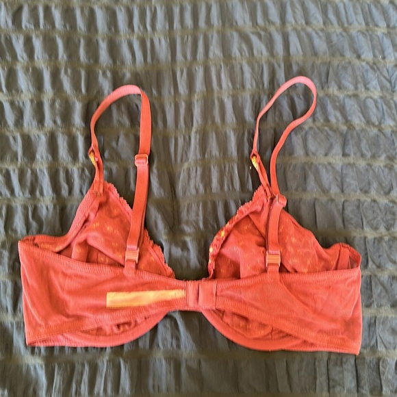 Lot of 3 Victoria’s Secret bras - size 38C - Picture 5 of 7